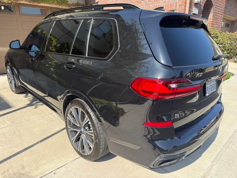 Used 2021 BMW X7 M50i w/ Dynamic Handling Package AWD/4WD image 14