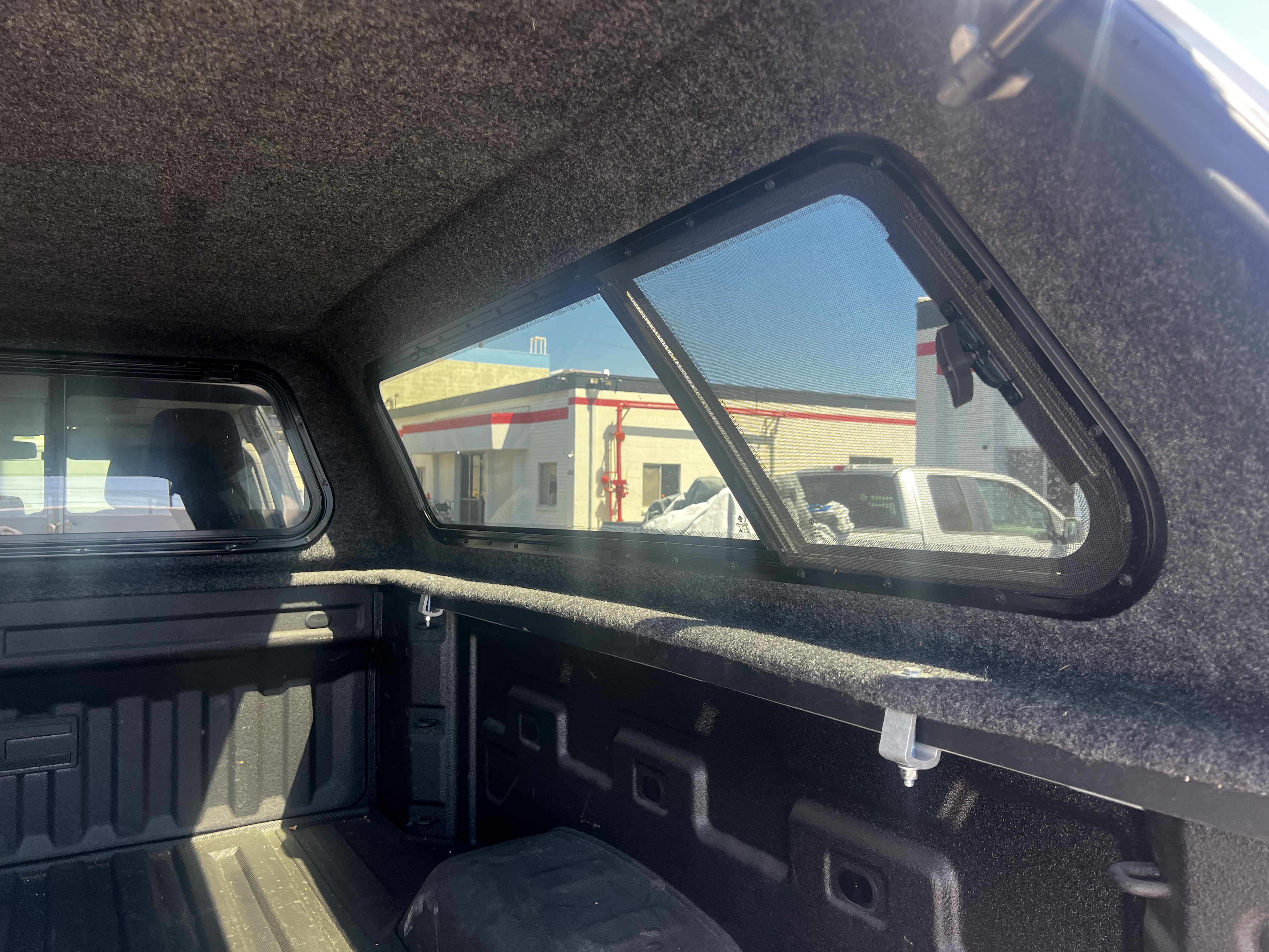 Used 2023 GMC Sierra 2500 SLT w/ SLT Convenience Package RWD image 31