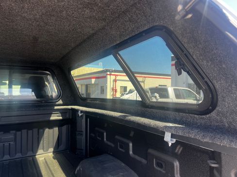Used 2023 GMC Sierra 2500 SLT w/ SLT Convenience Package RWD image 31