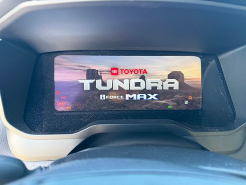 Used 2025 Toyota Tundra Limited image 11