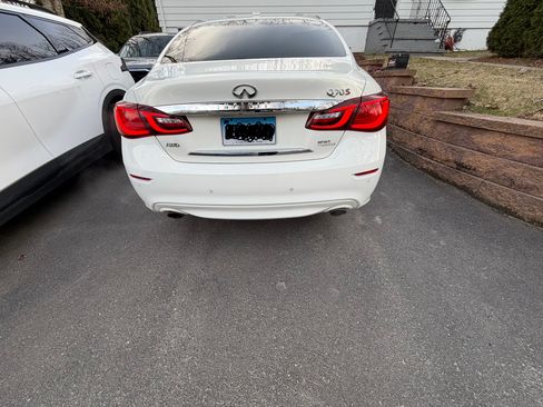 Used 2015 INFINITI Q70 3.7 w/ Sport Package image 9