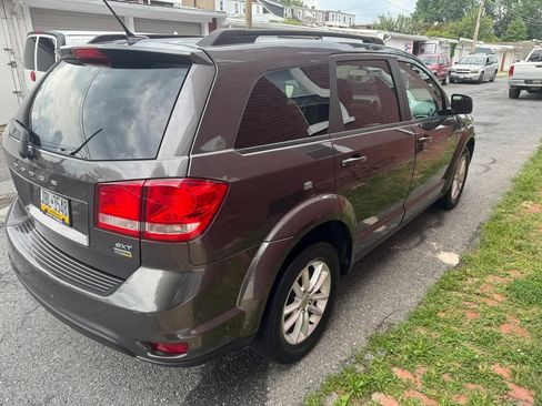 Used 2017 Dodge Journey SXT w/ Comfort/Convenience Group image 8
