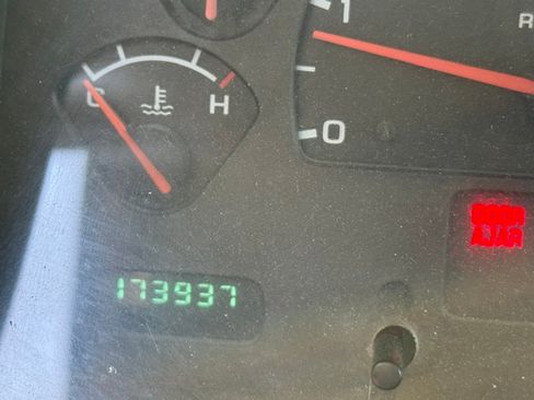 Used 2004 Dodge Dakota SLT w/ Skid Plate Group AWD/4WD image 8