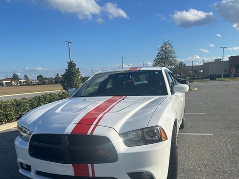 Used 2014 Dodge Charger R/T image 1