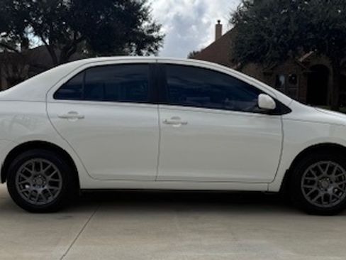 Used 2008 Toyota Yaris Sedan image 4