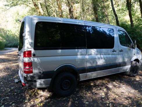 Used 2007 Dodge Sprinter 2500 w/ Cooling Group image 1