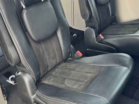 Used 2019 Dodge Grand Caravan SXT FWD image 9
