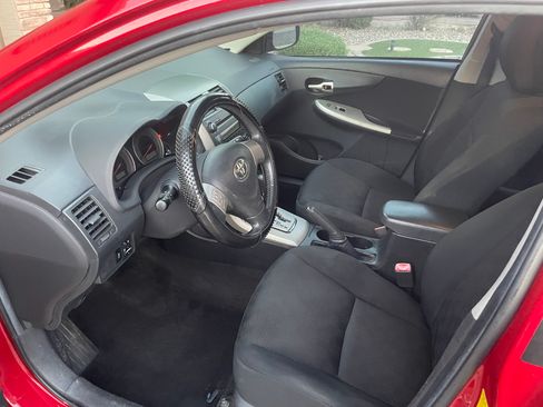 Used 2010 Toyota Corolla S image 9