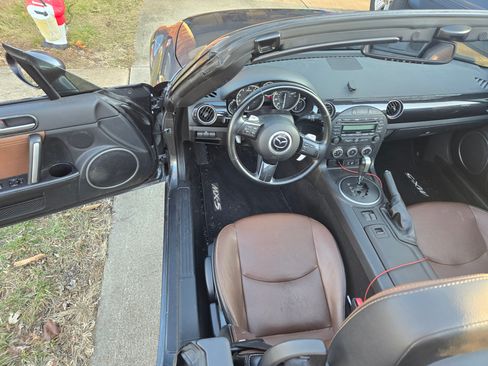 Used 2014 MAZDA MX-5 Miata Grand Touring w/ Premium Package image 11