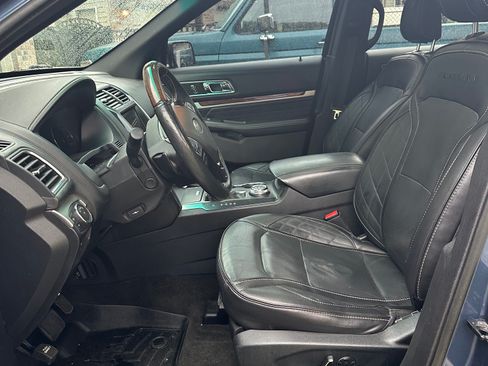 Used 2018 Ford Expedition Limited w/ Equipment Group 301A image 9