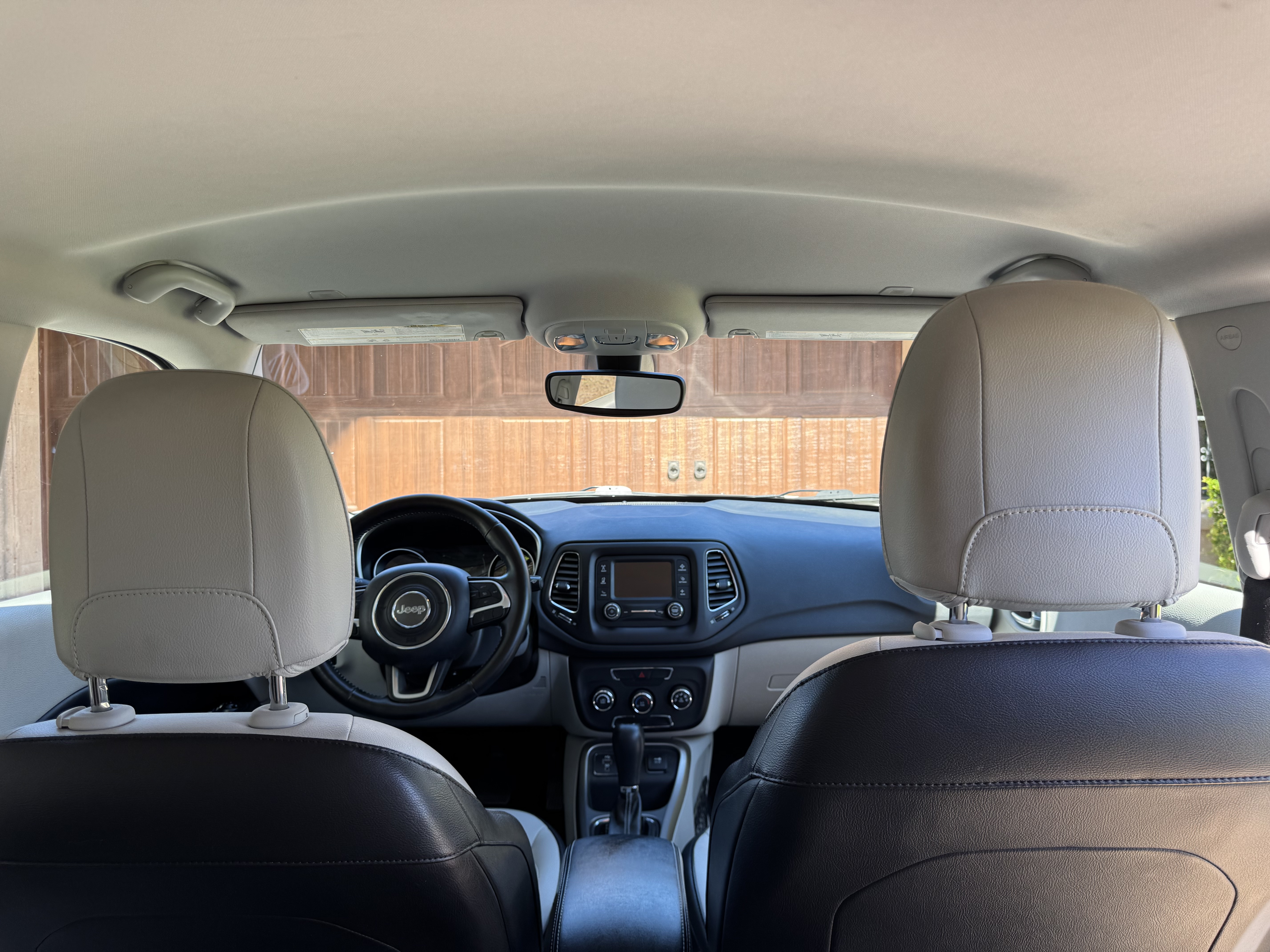 Used 2018 Jeep Compass Latitude FWD image 20