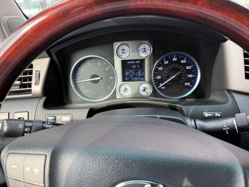 Used 2011 Lexus LX 570 4WD w/ Luxury Pkg image 14