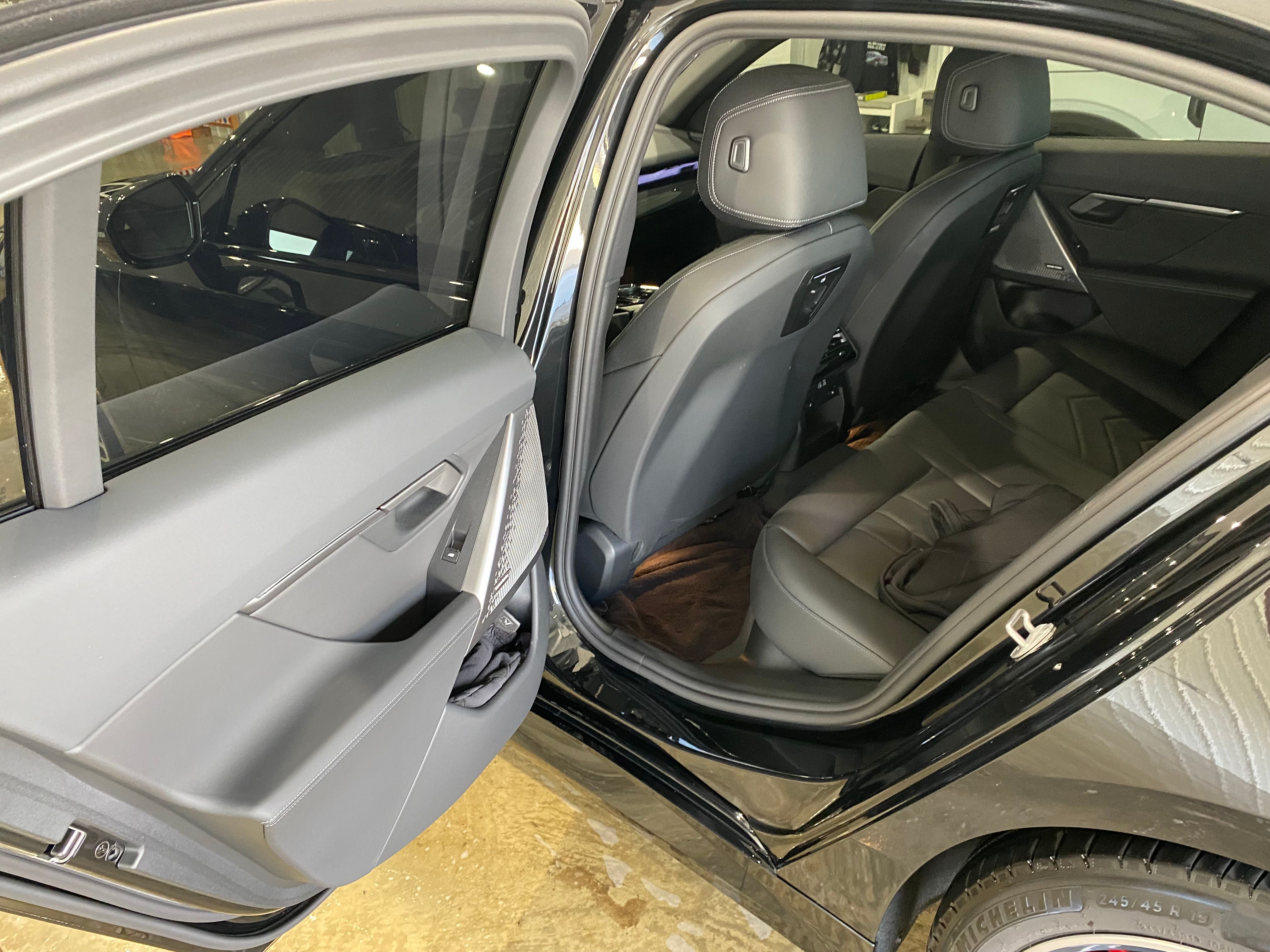 Used 2025 BMW 540i xDrive w/ M Sport Package AWD/4WD image 11