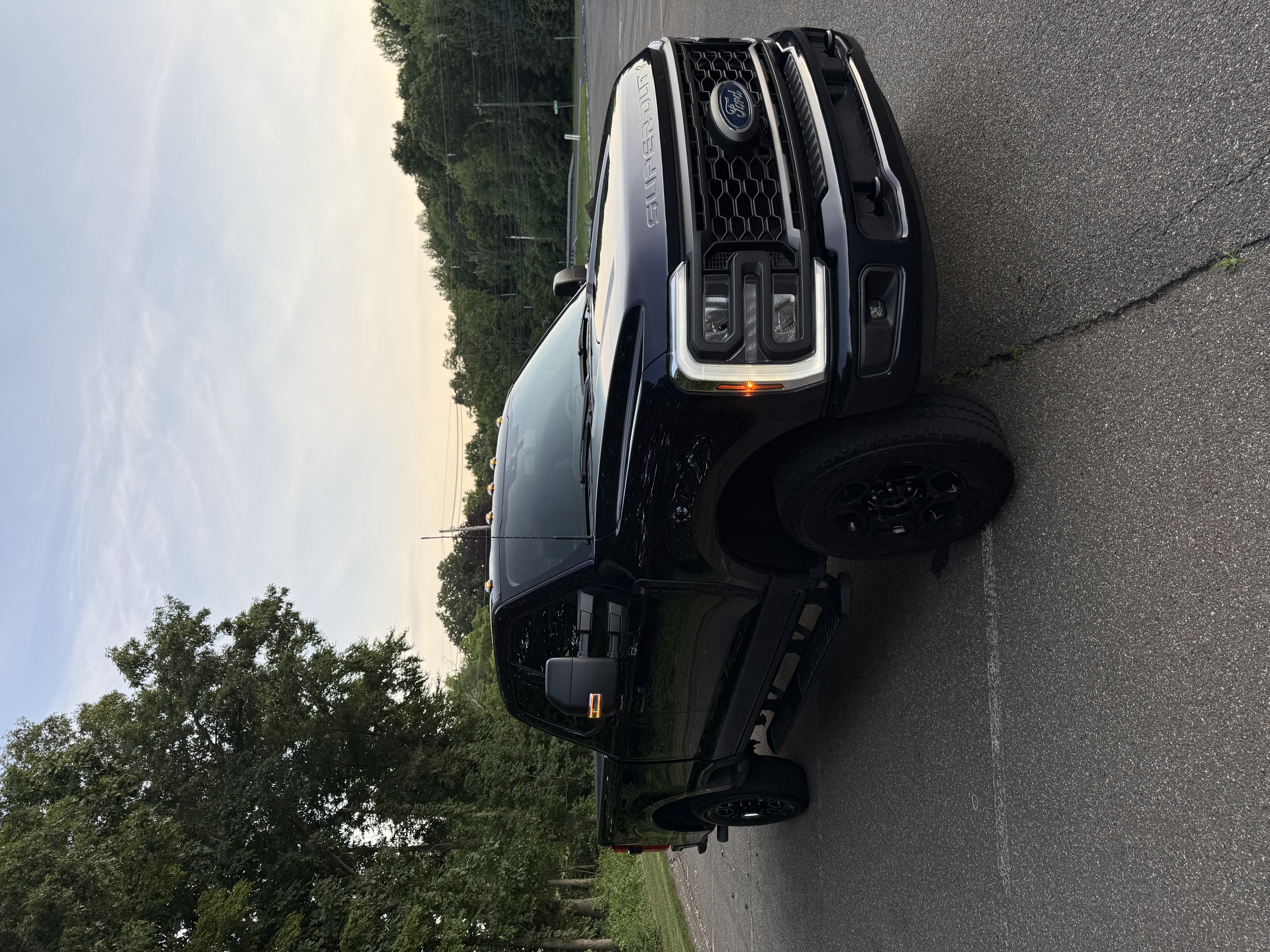 Used 2024 Ford F250 XLT w/ XLT Premium Package AWD/4WD image 1