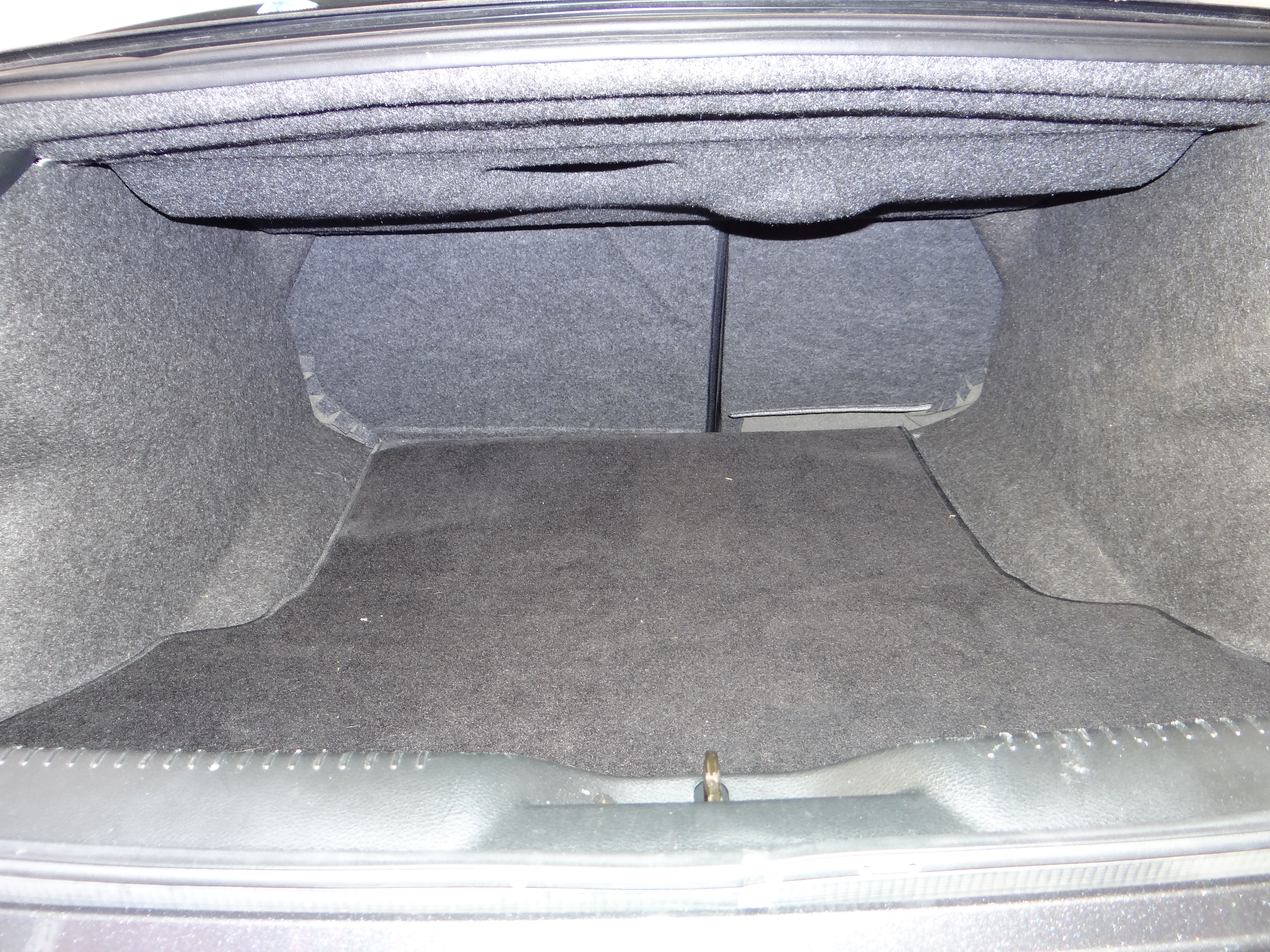 Used 2018 Chrysler 300 C RWD image 19