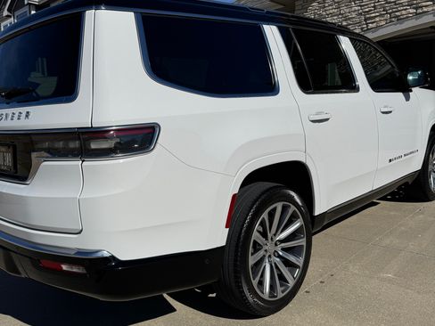 Used 2023 Jeep Grand Wagoneer 4WD w/ Rear Seat Video Group 1 image 2