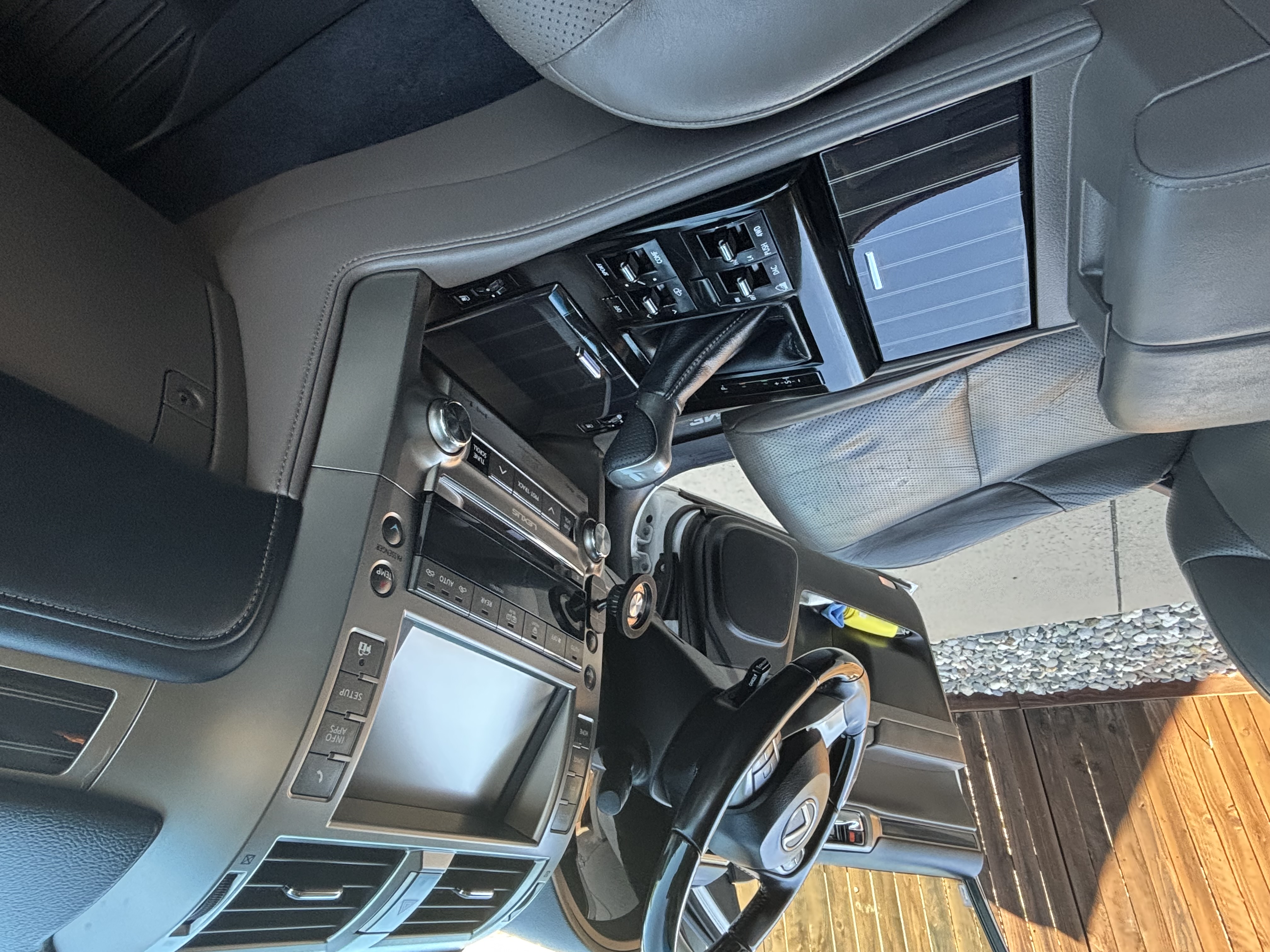 Used 2020 Lexus GX 460 Luxury w/ Accessory Package AWD/4WD image 15