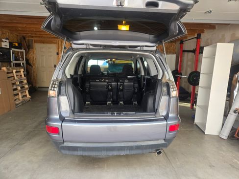 Used 2011 Mitsubishi Outlander ES image 15