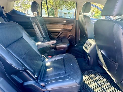 Used 2021 Volkswagen Atlas SE image 11