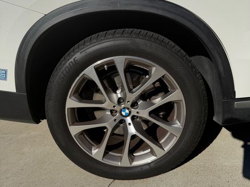 Used 2021 BMW X5 xDrive45e w/ Premium Package image 8