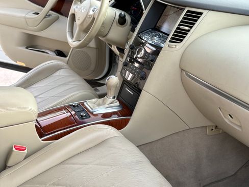 Used 2011 INFINITI FX35 2WD w/ Premium Pkg image 12