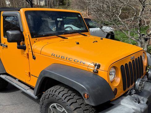 Used 2013 Jeep Wrangler Rubicon w/ PWR Convenience Group image 4