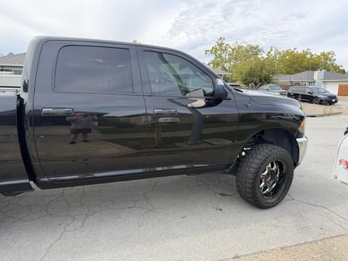 Used 2016 RAM 2500 Tradesman w/ Chrome Appearance Group AWD/4WD image 13