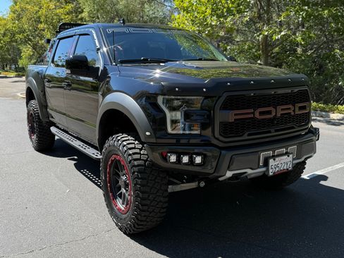 Used 2019 Ford F150 Raptor w/ Equipment Group 802A Luxury image 1