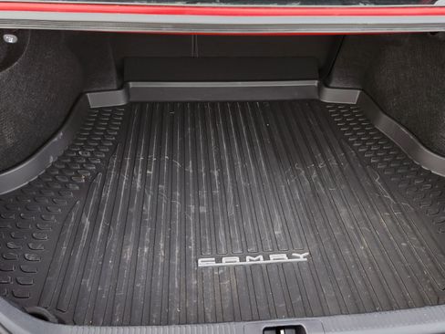 Used 2023 Toyota Camry XLE w/ Cold Weather Package image 9