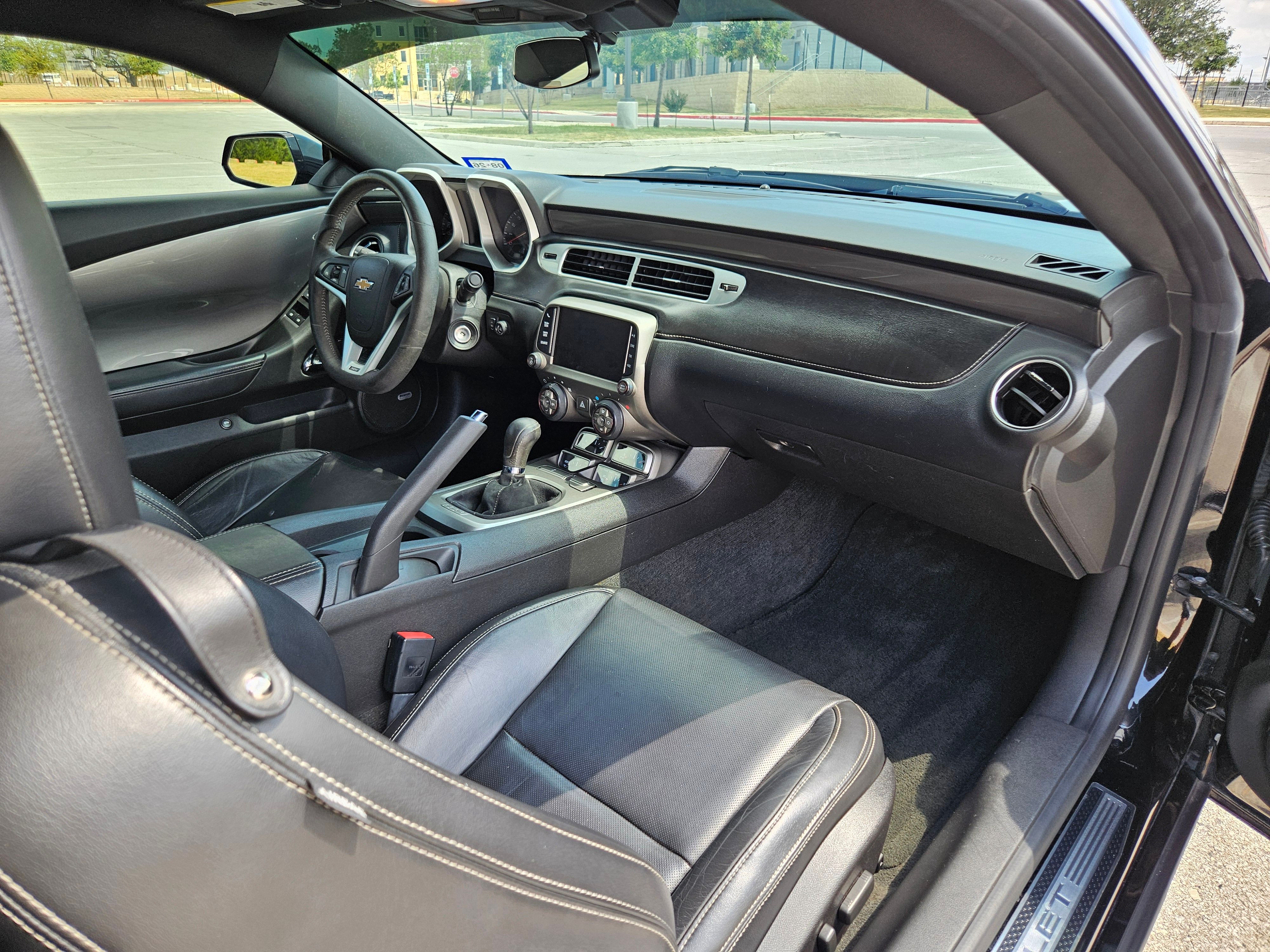 Used 2014 Chevrolet Camaro SS w/ SS Performance Package RWD image 21