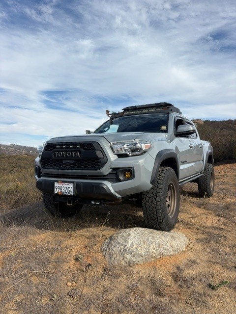 Used 2020 Toyota Tacoma TRD Off-Road w/ Technology Package AWD/4WD image 8