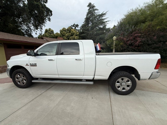 Used 2014 RAM 2500 SLT w/ Luxury Group AWD/4WD image 1
