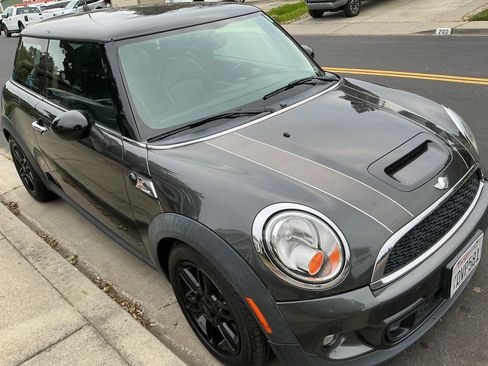 Used 2013 MINI Cooper S image 6