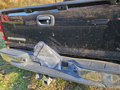 Used 2006 Chevrolet Silverado 1500 LT w/ Onstar Plus Package image 2