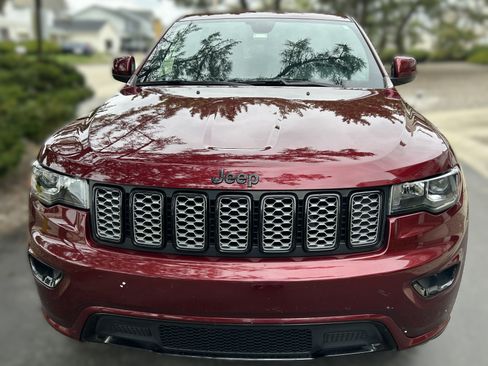 Used 2019 Jeep Grand Cherokee Altitude AWD/4WD image 1