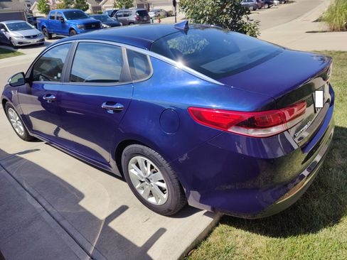 Used 2017 Kia Optima LX w/ Convenience Package FWD image 5
