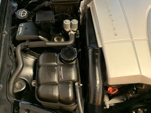 Used 2006 Chrysler Crossfire Limited image 31