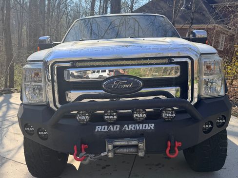 Used 2016 Ford F250 Lariat w/ Lariat Ultimate Package image 24