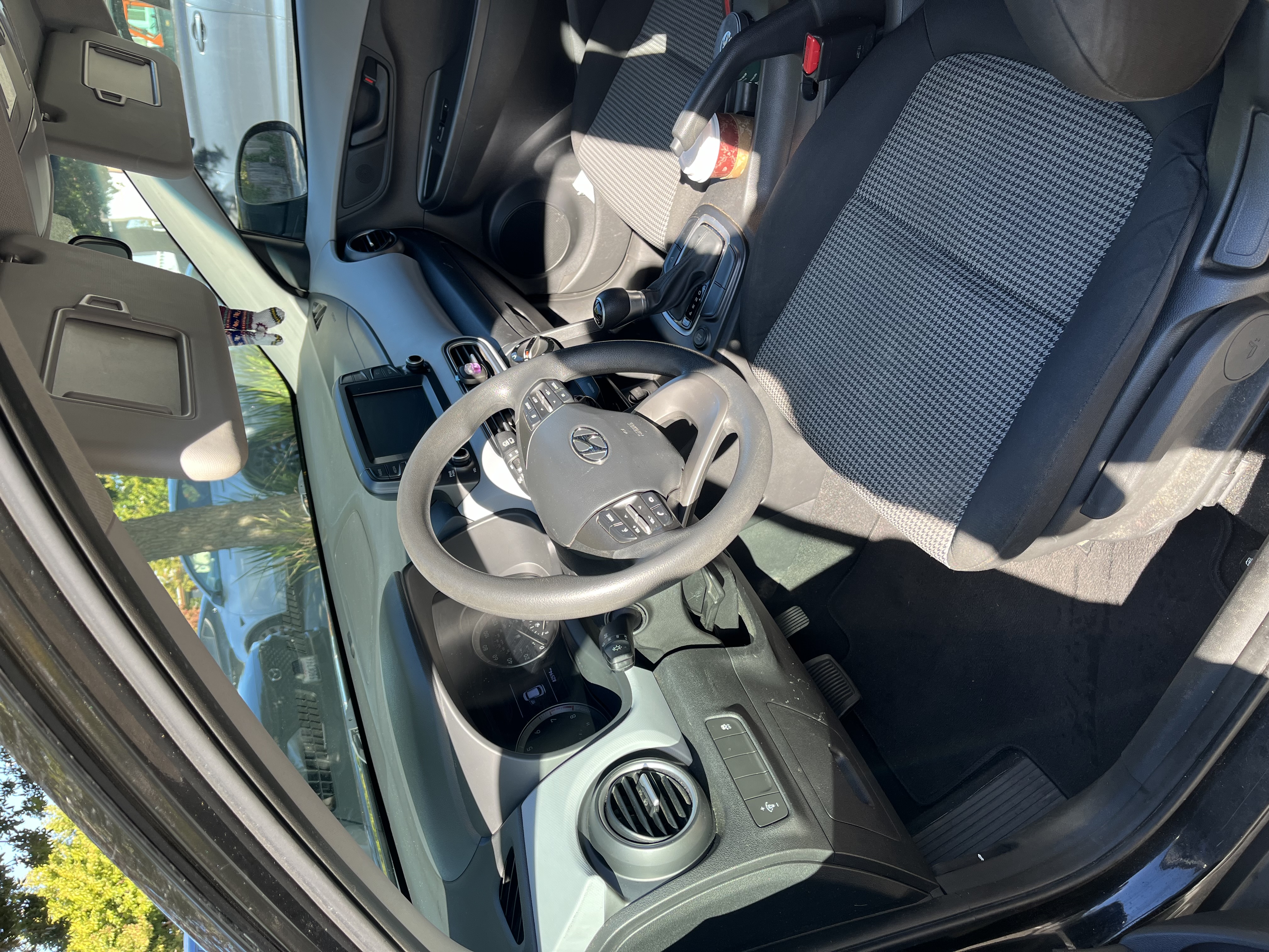 Used 2018 Hyundai Kona SE FWD image 6