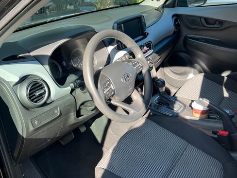 Used 2018 Hyundai Kona SE image 6