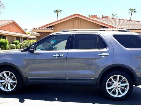 Used 2013 Ford Explorer Limited FWD image 2