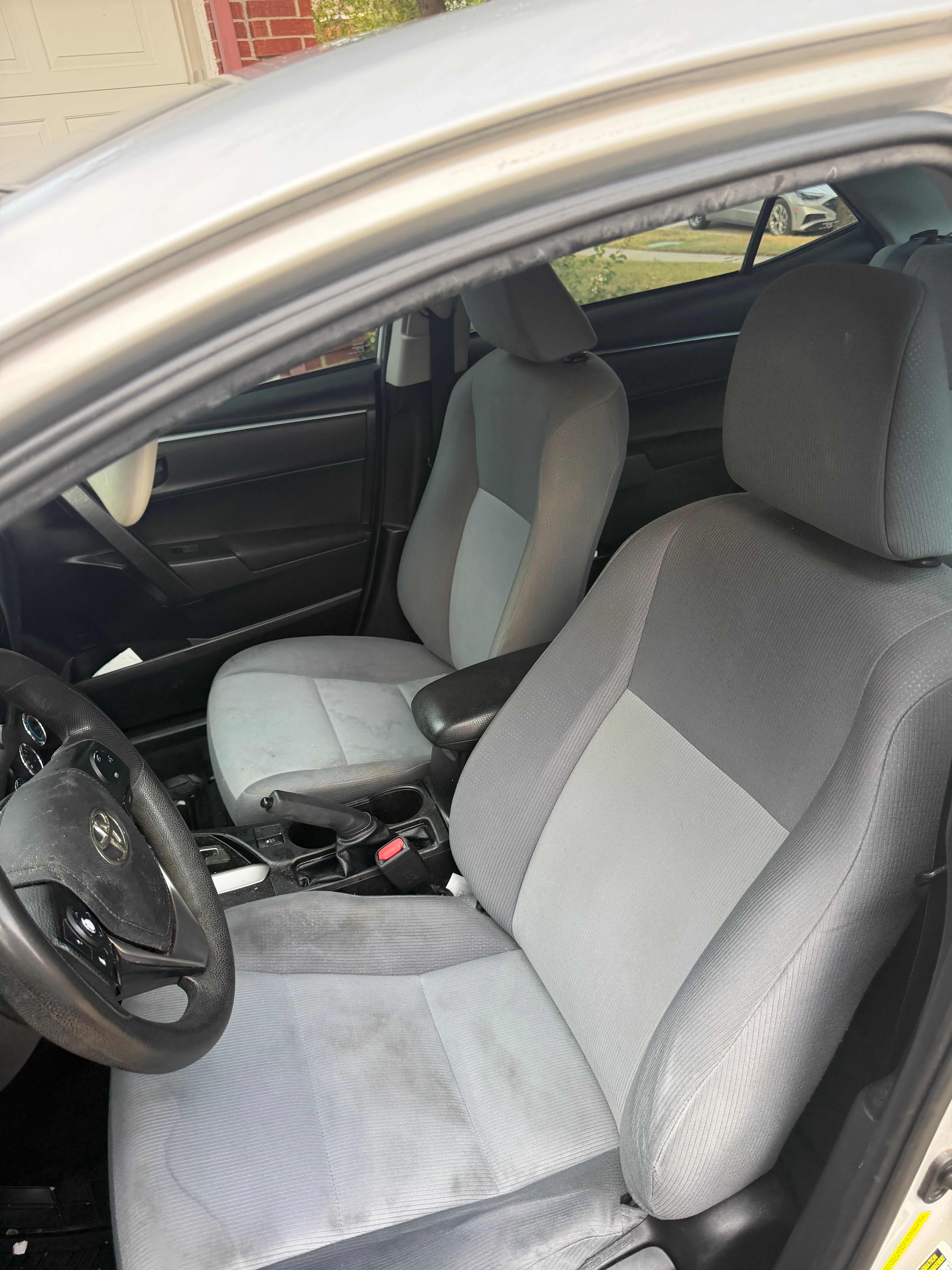 Used 2016 Toyota Corolla L FWD image 9
