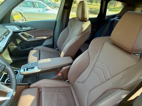 Used 2025 BMW X1 xDrive28i w/ Technology Package image 10