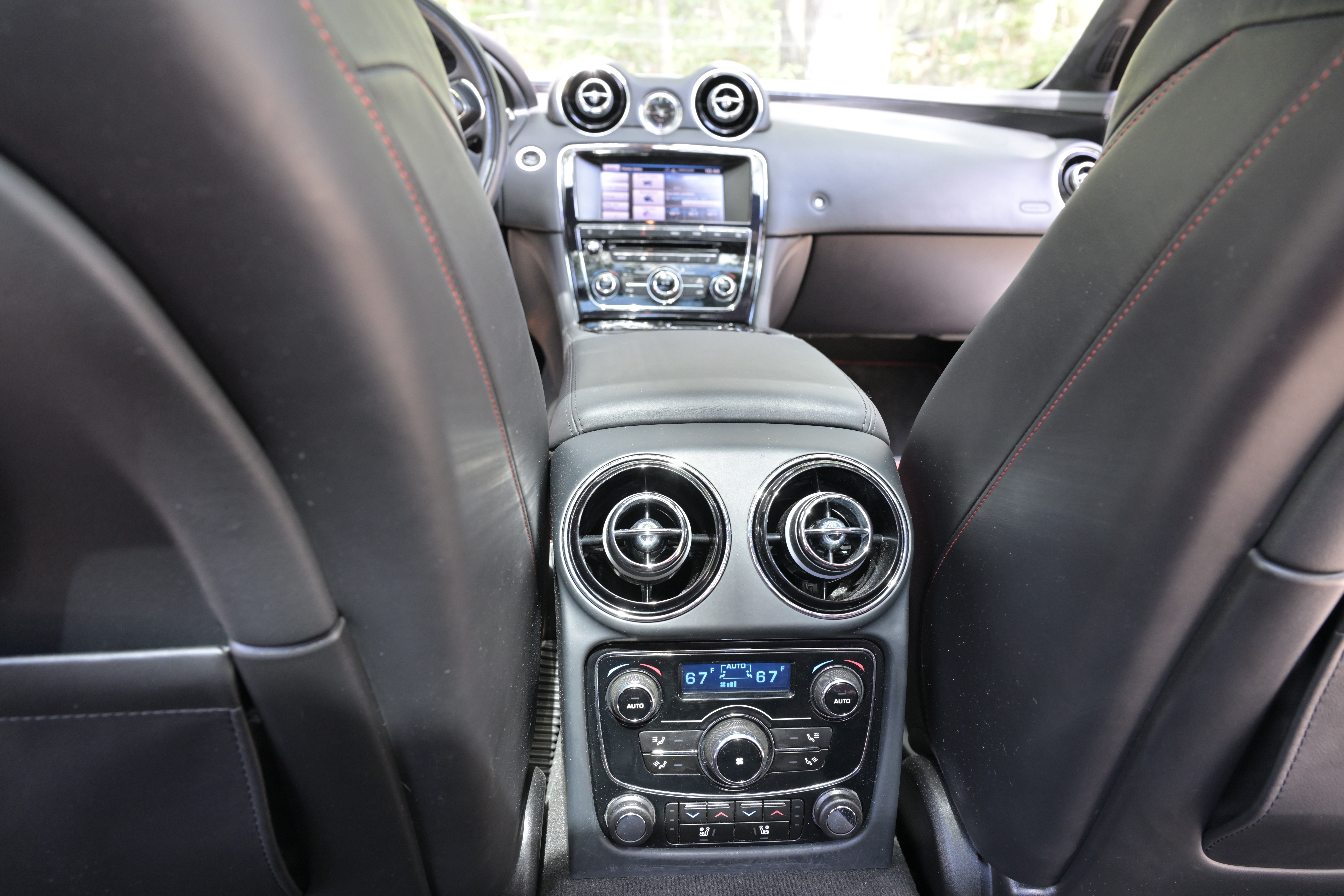 Used 2014 Jaguar XJ R LWB RWD image 18