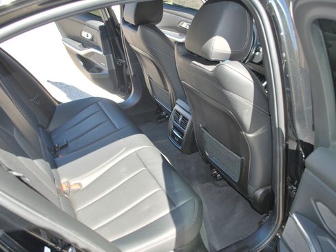 Used 2023 BMW 330e 330e Sedan 4D w/ M Sport Package image 17