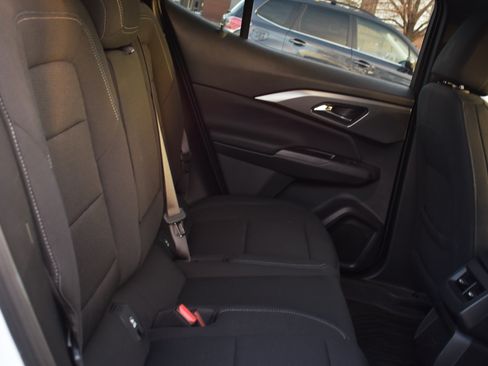 Used 2025 Chevrolet Equinox EV LT image 19