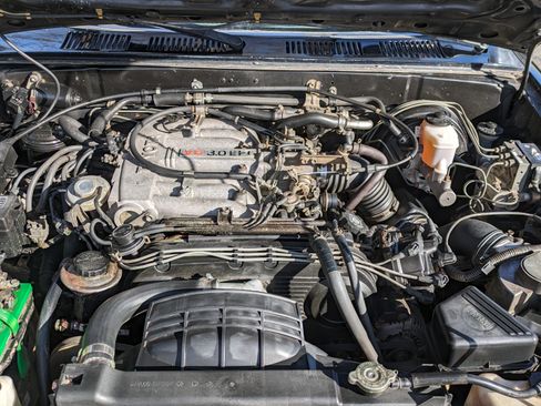 Used 1995 Toyota 4Runner SR5 image 10