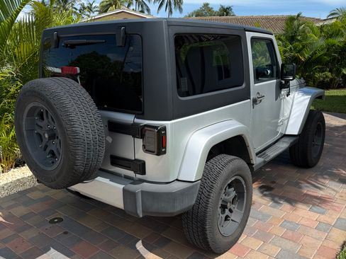 Used 2012 Jeep Wrangler Sahara image 10