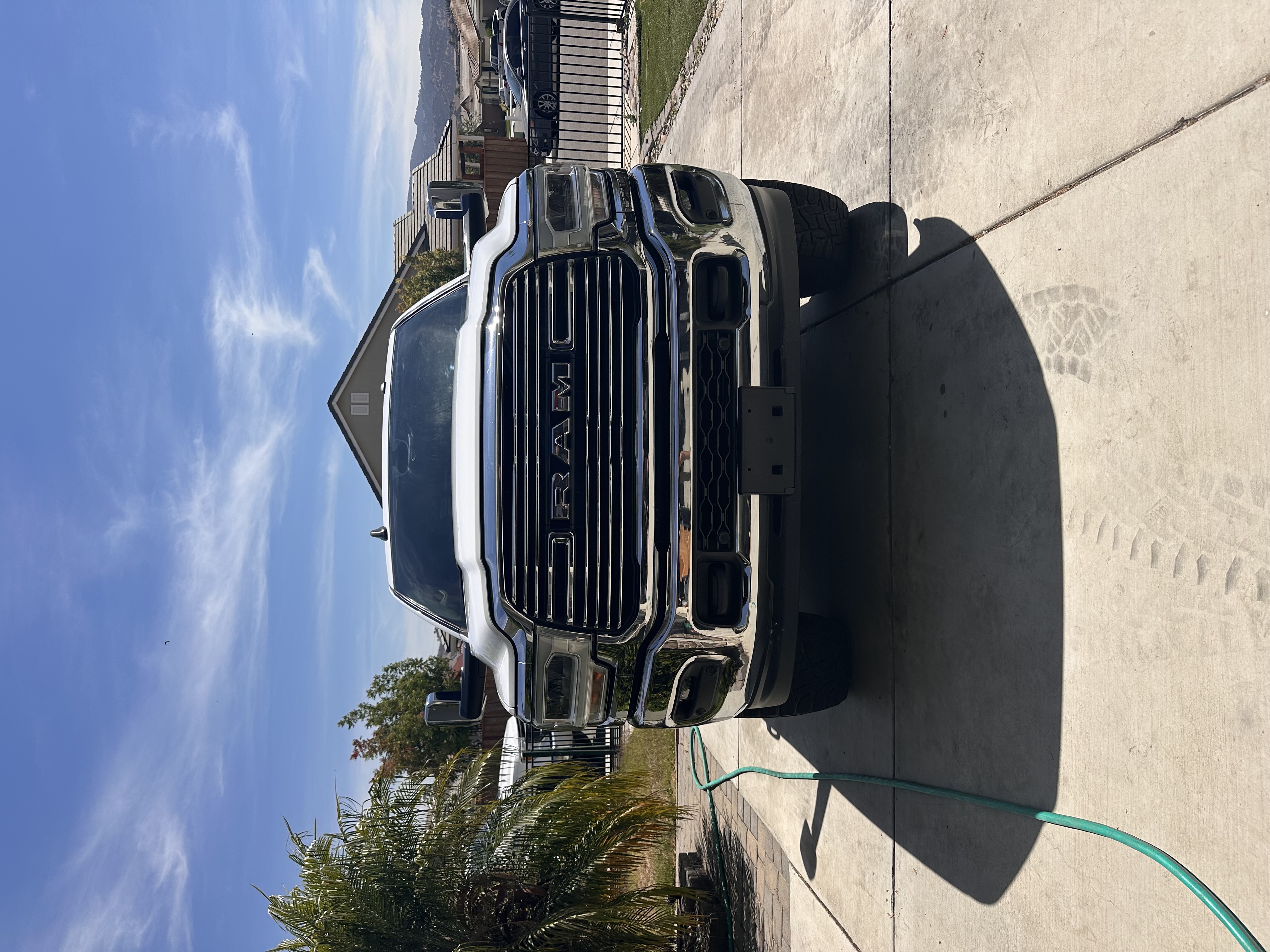 Used 2022 RAM 2500 Laramie AWD/4WD image 4