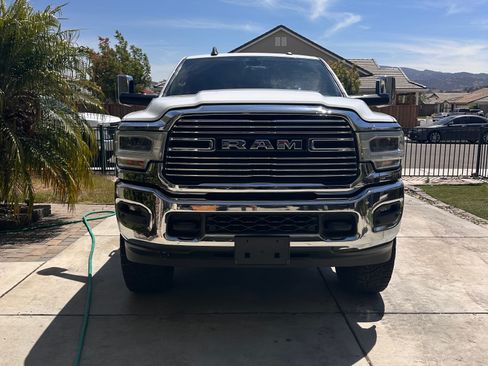 Used 2022 RAM 2500 Laramie AWD/4WD image 4